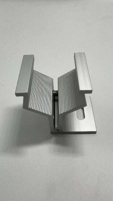 Stempel- und Polierarbeiten in chinesischen Fabriken Photovoltaikprodukte CNC-Bearbeitete Teile