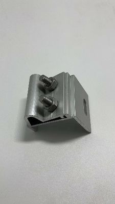 Berufliche CNC-Bearbeitung und Polieren von Teilen in chinesischen Fabriken
